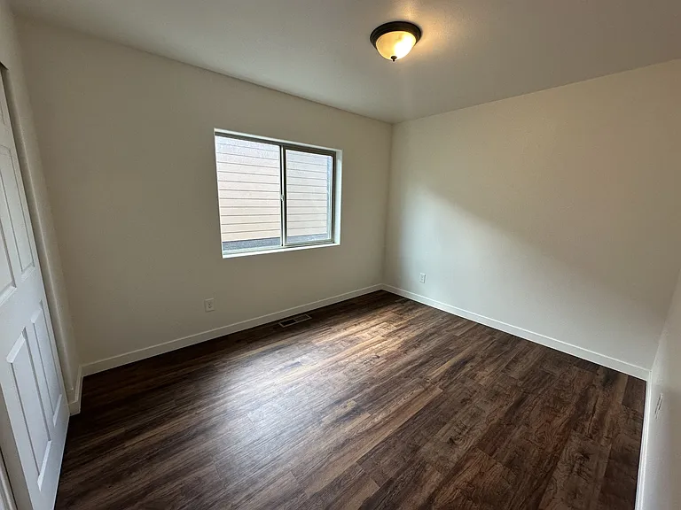 6203 N Astor St — Photo 10