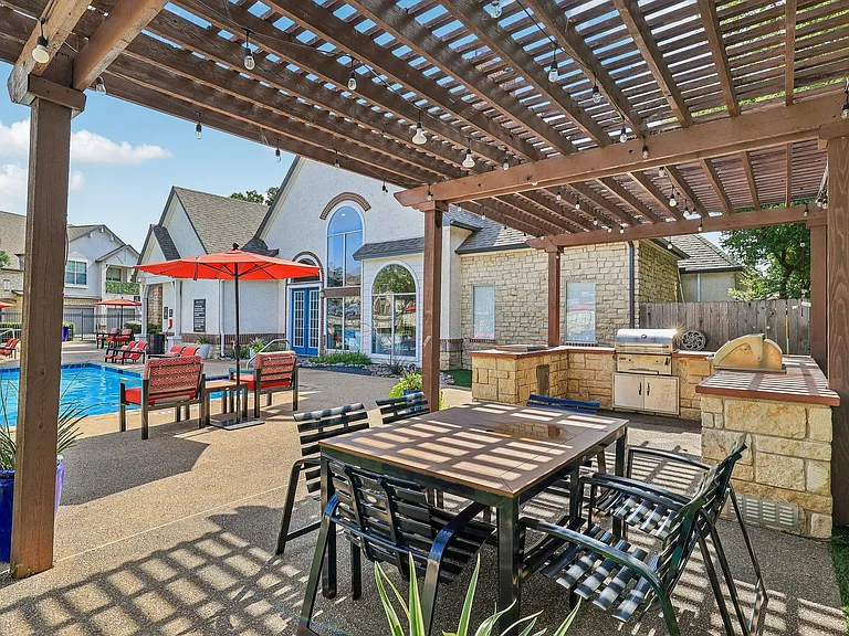 Regency Dell Ranch Apartments — Photo 27