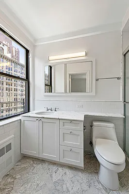 Bathroom, photo 1