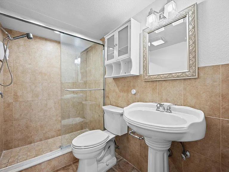 190 Lake Evelyn Dr #190 — Photo 14