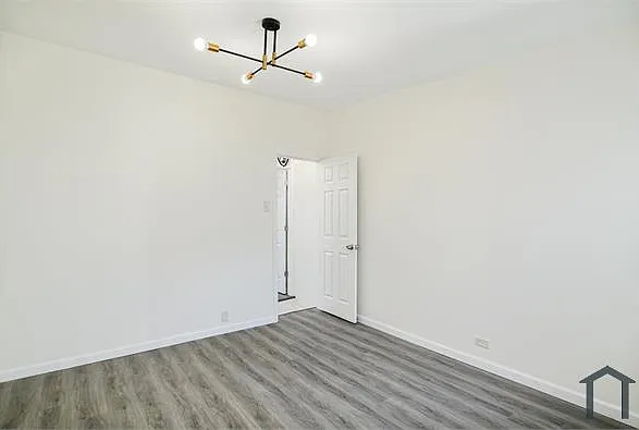 2547 N Lee St — Photo 10