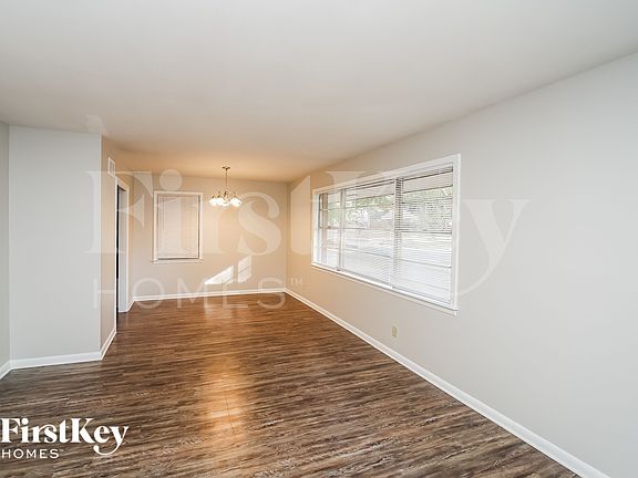 5th image of 1736 Borden Dr