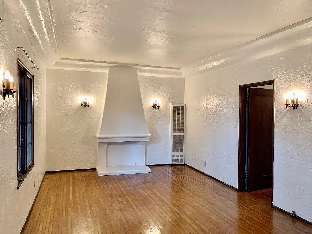 4th St, 2720 East - G — Photo 2