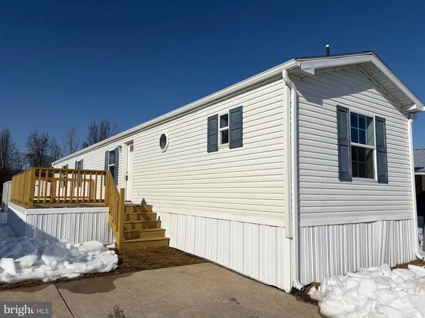 14 Mango Trl, Middle River, MD 21220