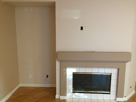 Fireplace w/ TV wall-mount ready