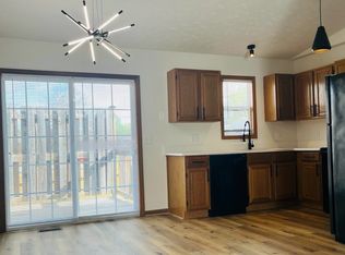 220 N 1st St APT 3, Springfield, NE 68059