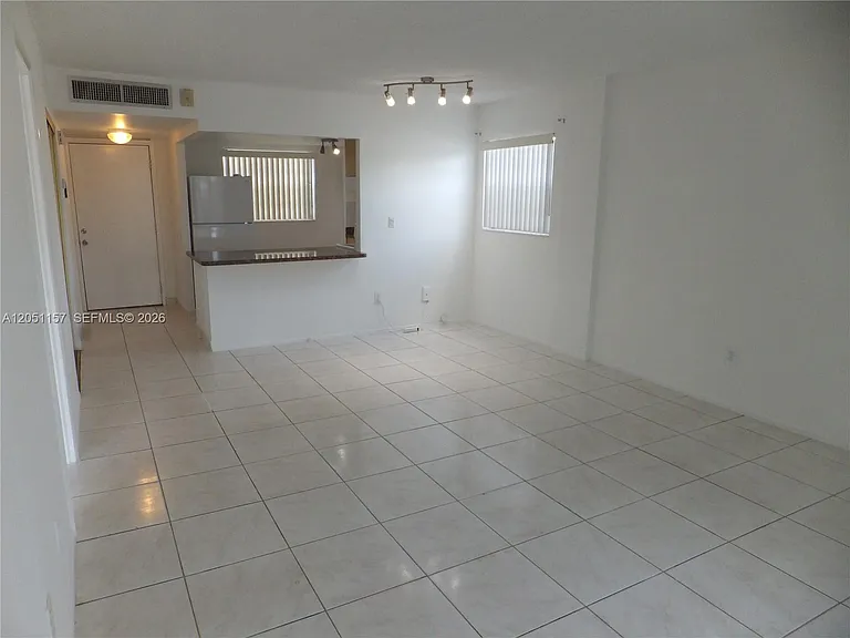 16410 Miami Dr #209 — Photo 3