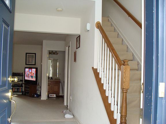 2nd image of 32 Keefer Way