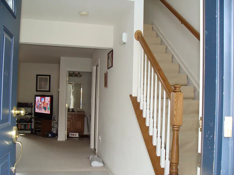 32 Keefer Way — Photo 2