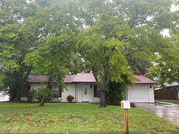 2nd image of 2127 Royal Palm Dr