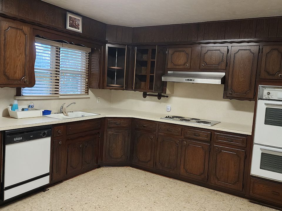 2nd image of 1311 Lafayette Dr