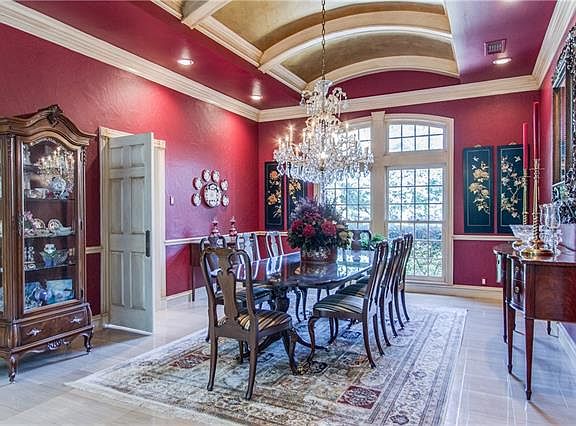 5th image of 2200 Plantation Ln