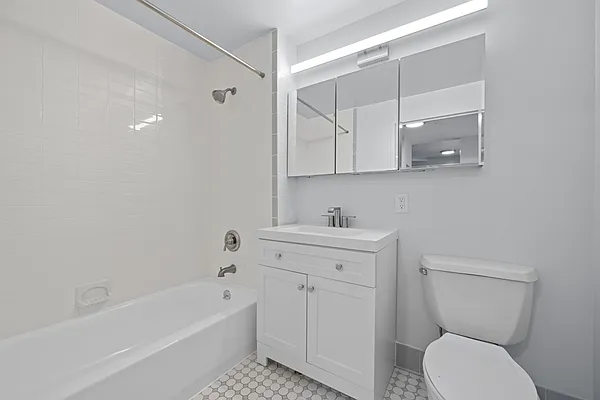 Rented by Lisa Management | media 3