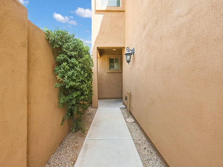 4810 E Virginia Ave #B — Photo 4