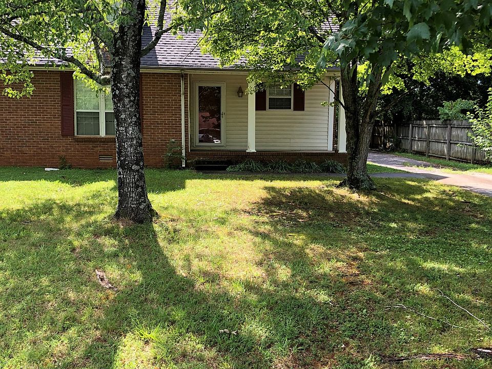 1st image of 2547 Oak Hill Dr