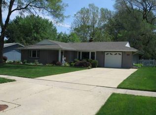 1339 Radcliffe Ln, Schaumburg, IL 60193