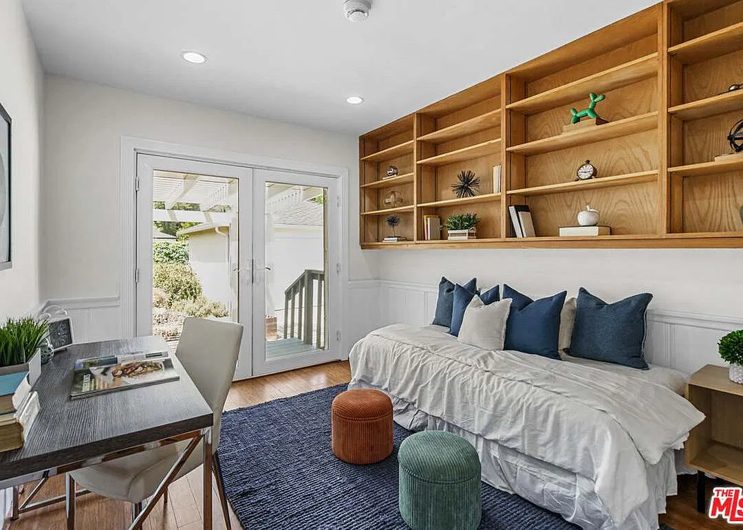 3 bed, 1127 sqft, $5,900 — Photo 4