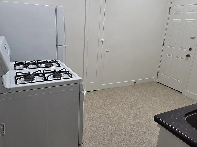 2671 Derby St #5 — Photo 11