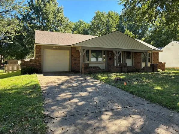 6615 Switzer Ln, Shawnee, KS 66203