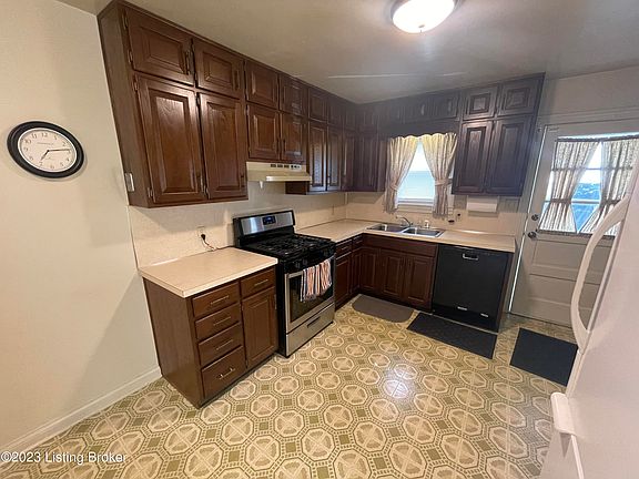 2nd image of 892 Molter Ave