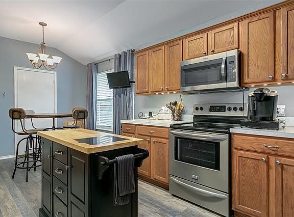 2nd image of 1012 Chesterfield Dr