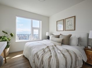 1700 Blanshard St #1110, Victoria, BC V8W0G8