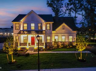 43 Charleston St, Farmingdale, NJ 07727