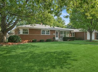 1145 S Haddow Ave, Arlington Heights, IL 60005