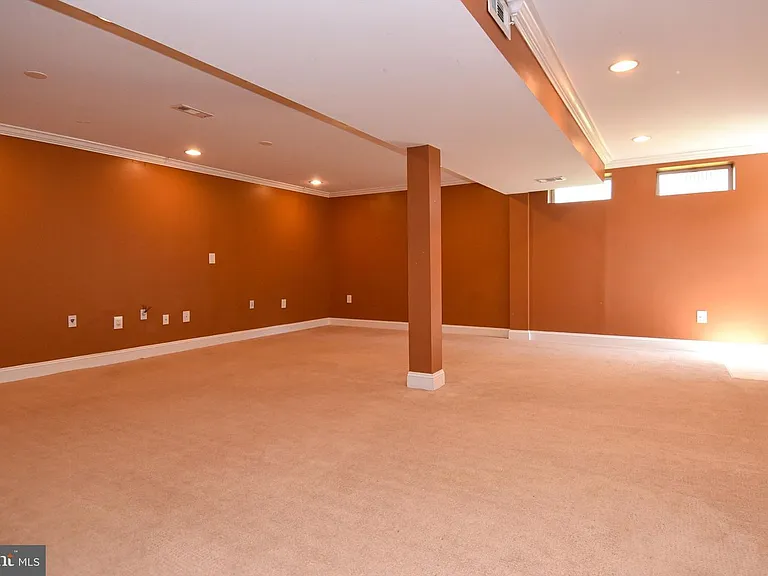 4037 Broadwire Dr — Photo 40