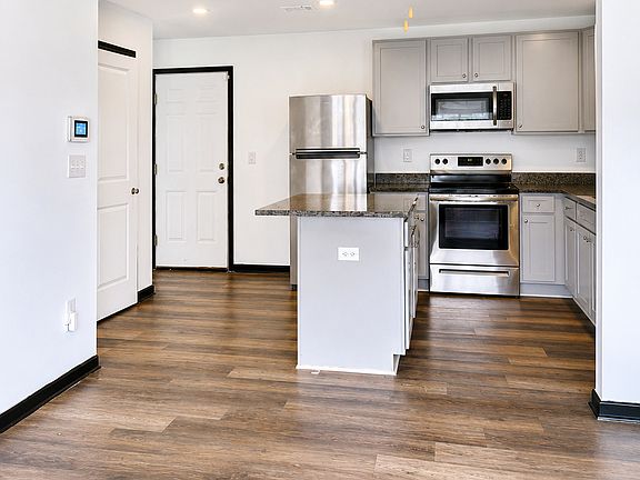 4th image of 105 Loblolly Ln