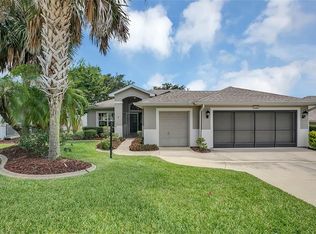 5262 China Sea Dr, Tavares, FL 32778