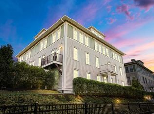 947 E Broadway #4, Boston, MA 02127