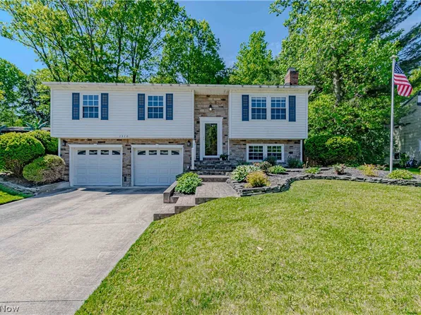 1310 Waldo Way, Twinsburg, OH 44087