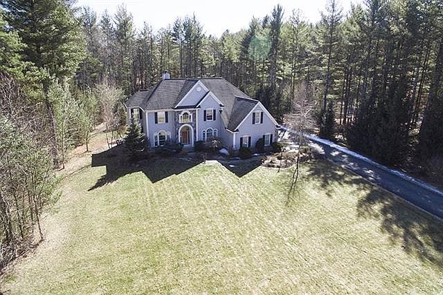 1st image of 4 Azalea Dr