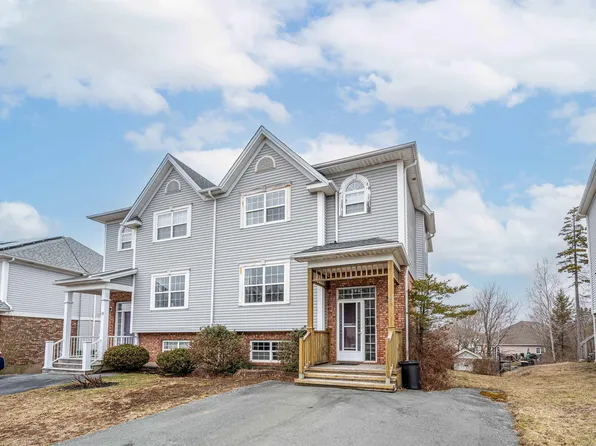 23 Stratford Way, Halifax, NS B3S 1E5