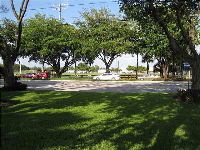 2nd image of 15892 Kilmarnock Dr #15892