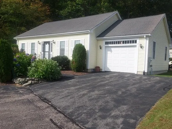 6 Gloria Dr, Lakeville, MA 02347