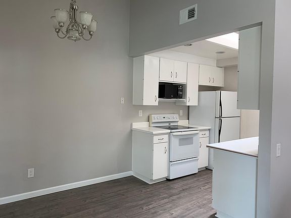 5th image of 15110 Village 15