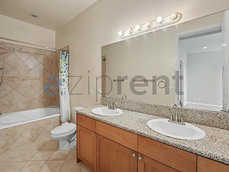 12042 Hart St #5 — Photo 16