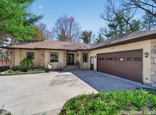 9160 Mill Pond Trl, Whitehall, MI 49461