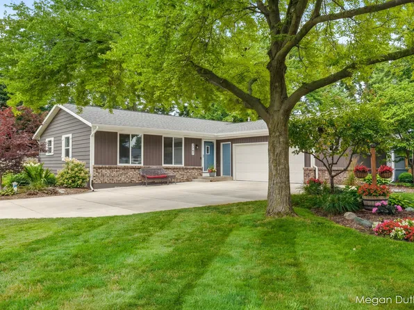 3767 Socorro Dr SW, Grandville, MI 49418