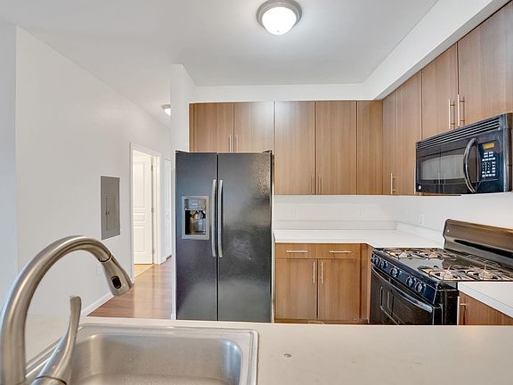 3rd image of 845 Newark Ave APT 4C