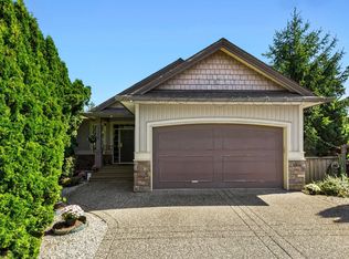 11279 Creekside St, Maple Ridge, BC V2W 1W7