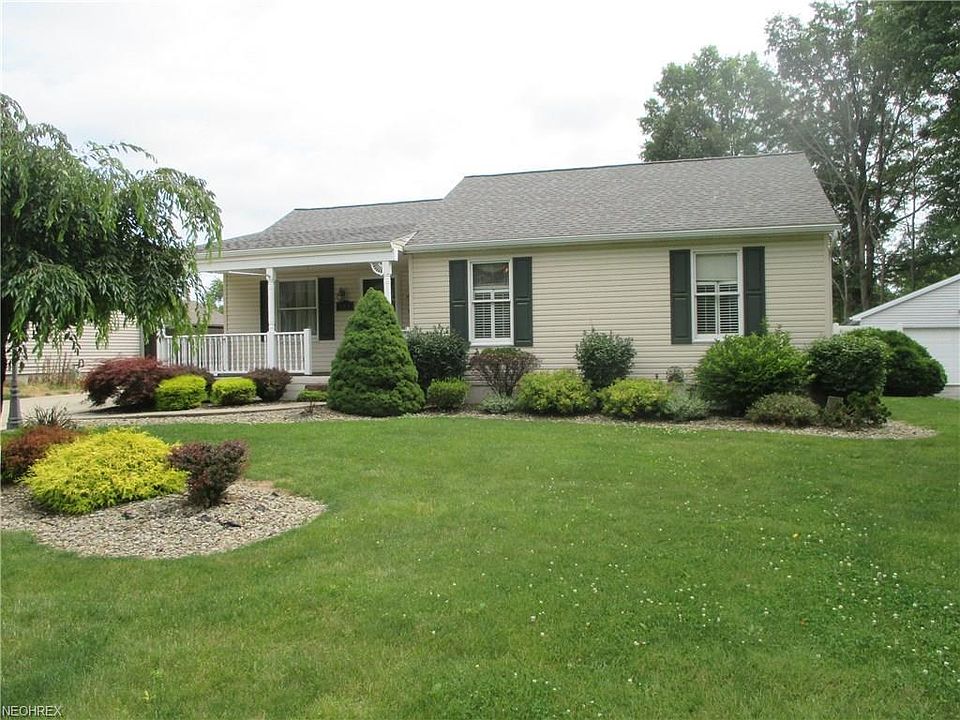1st image of 609 Duke Cir