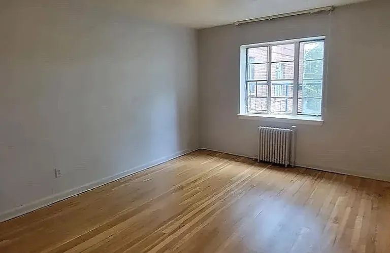 716 Sanford Ave #C2C — Photo 1