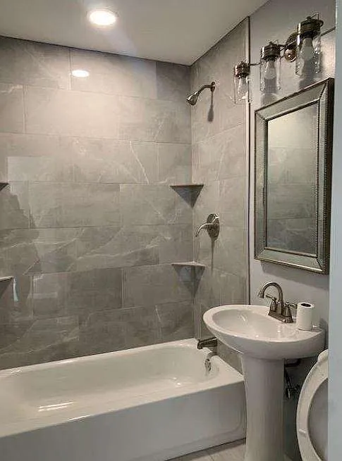 4 bed, 2304 sqft, $2,100 — Photo 2