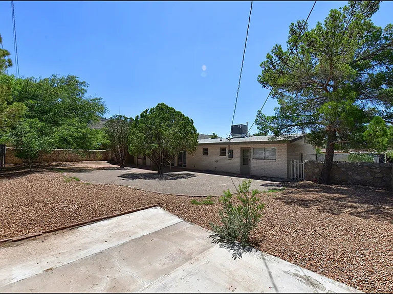 3807 Waymore Dr — Photo 23