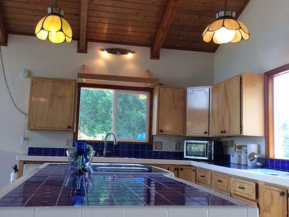 4th image of 645 SW Green Dr