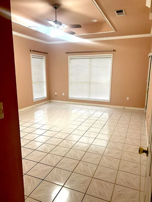 4 bed, 4.0 bath, 3191 sqft, $2,750 — Photo 3