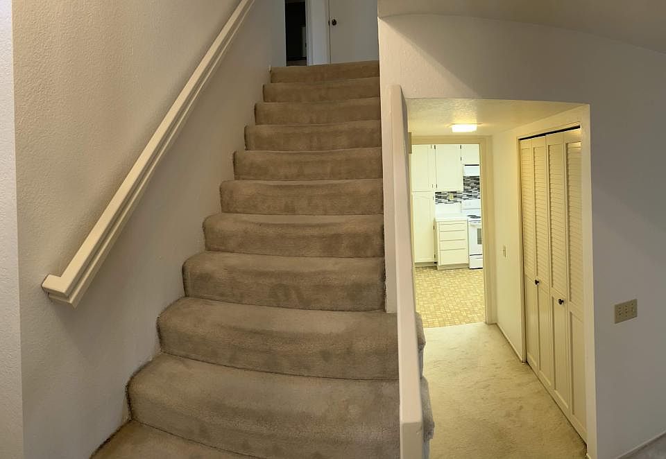 1st image of 4816 La Fiesta Pl